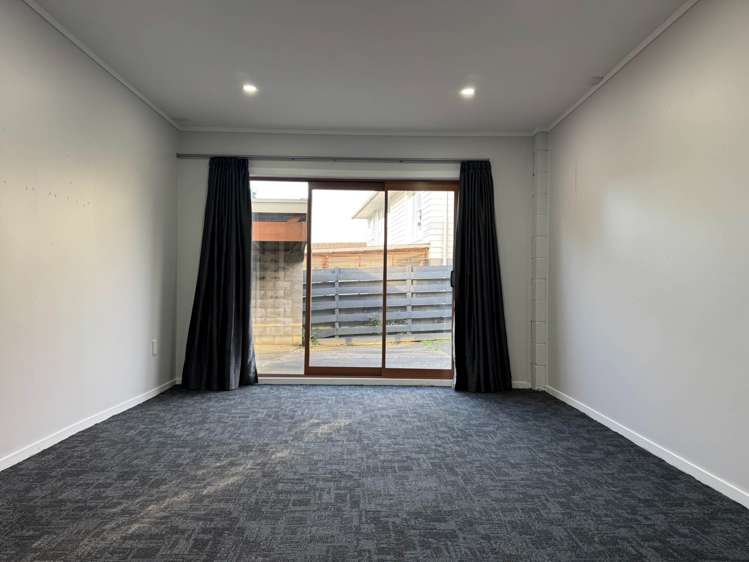 Royal Road Massey_17