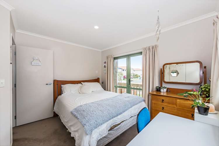 215 Alec Craig Way Gulf Harbour_5