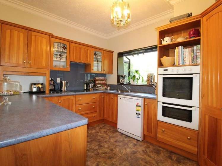 15 Toogood Road Winton Surrounds_1