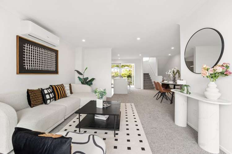 34 Fernly Rise Flat Bush_16