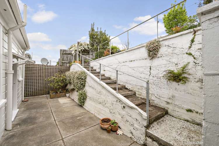 7 Burwah Street Berhampore_10