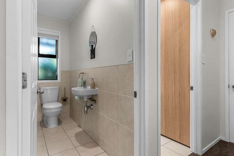 71 Pyle Road West One Tree Point_15
