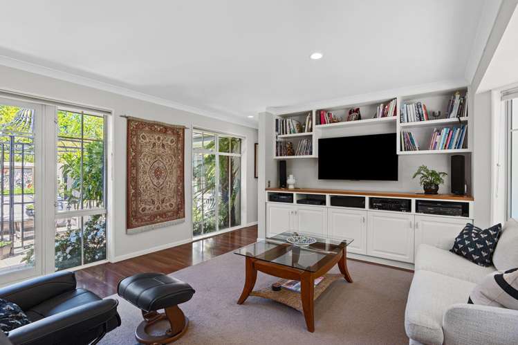 67 Regents Park Drive Casebrook_10