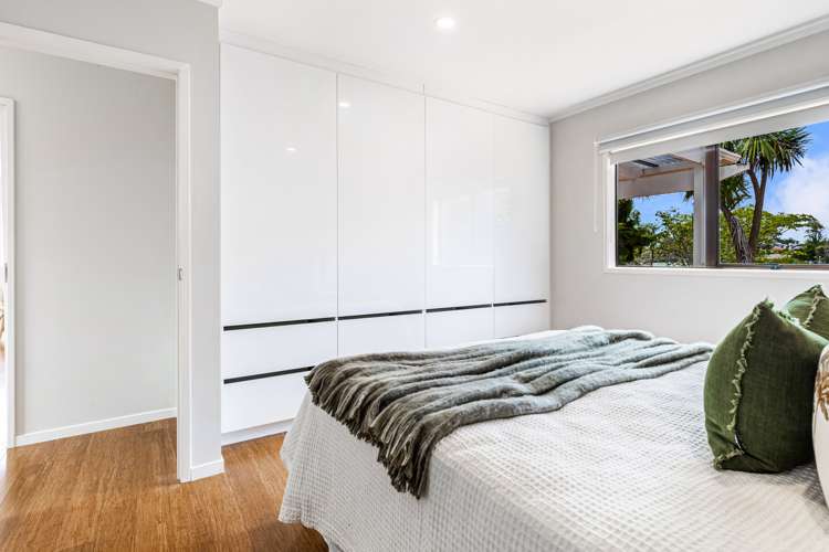 2/12 Neil Avenue Te Atatu Peninsula_10