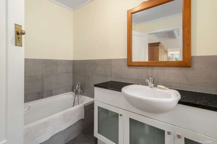 399 Bothwell Park Road Waiuku_12