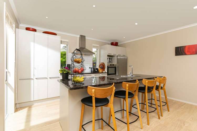 12 Huntington Park Drive Greenhithe_8