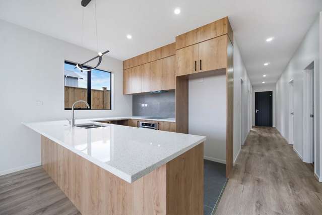 8 Enchantment Lane Karaka_2