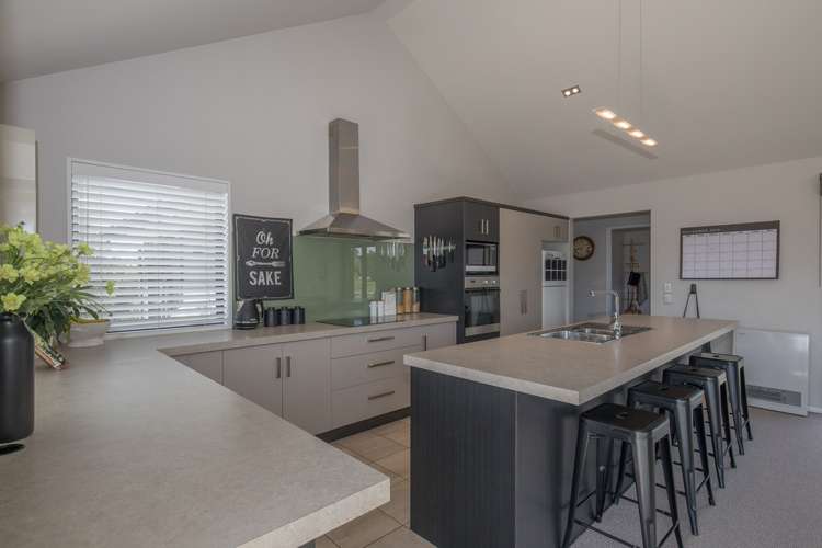 13 Matheson Crescent Albert Town_11