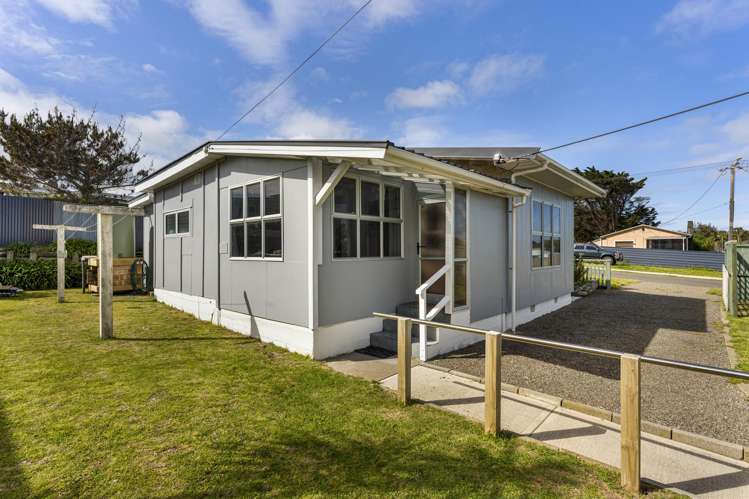 29 Raukawa Street Himatangi Beach_19