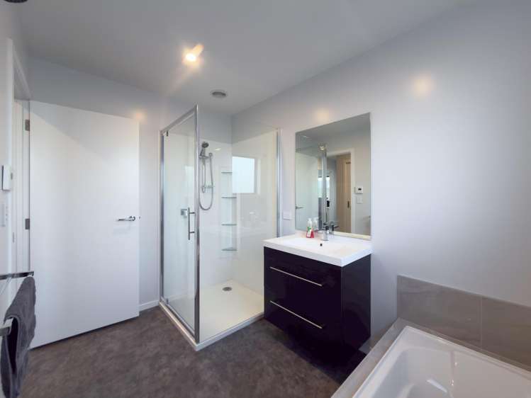 24 Chatham Rise Seaward Bush_15