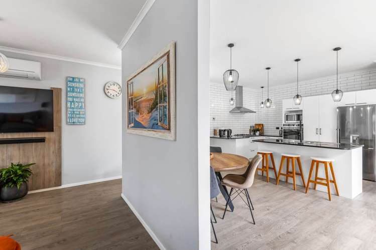 20 Greenbough Lane Greenhithe_7