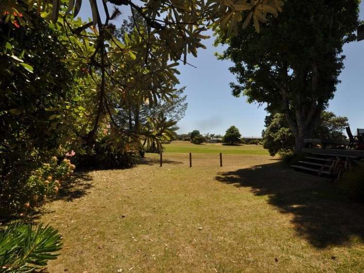 10 Hobson Place Pauanui_6