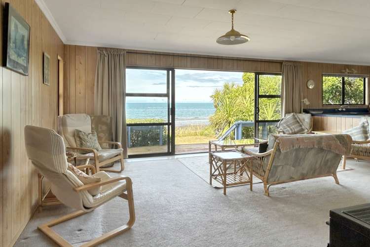 44 Bishop Road Parapara_15