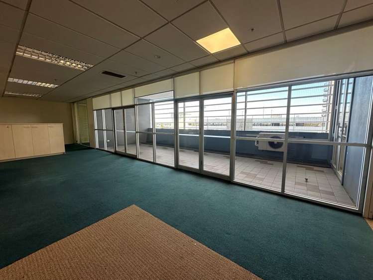 20 Amersham Way City Centre_3