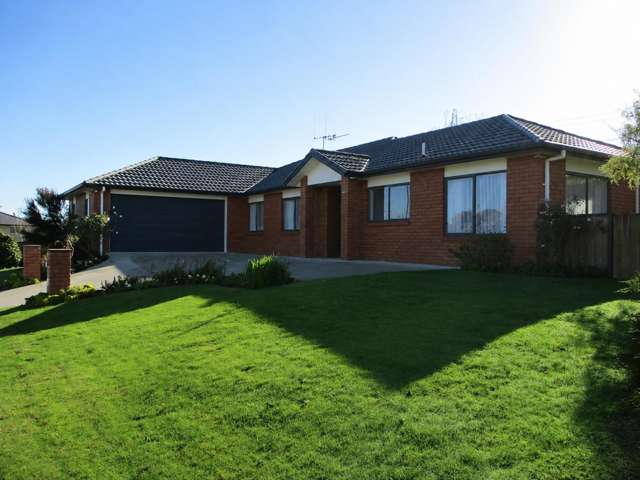 Family Home Zoned for HGHS & HBHS