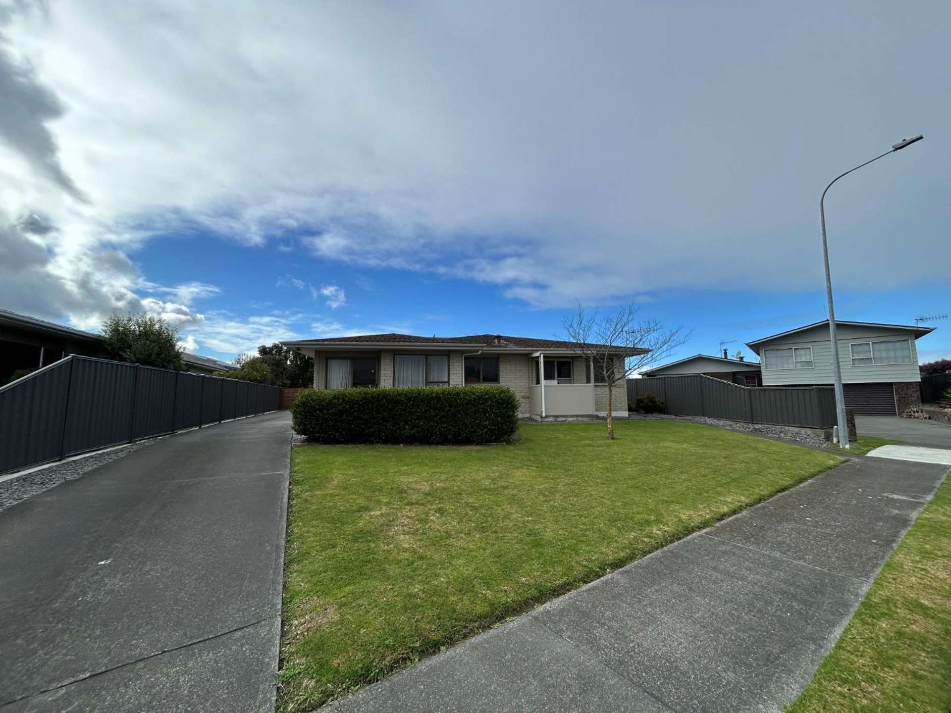 1/5 Somerset Place Taradale_0