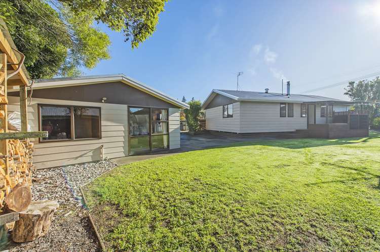 4 School Lane Kirwee_18