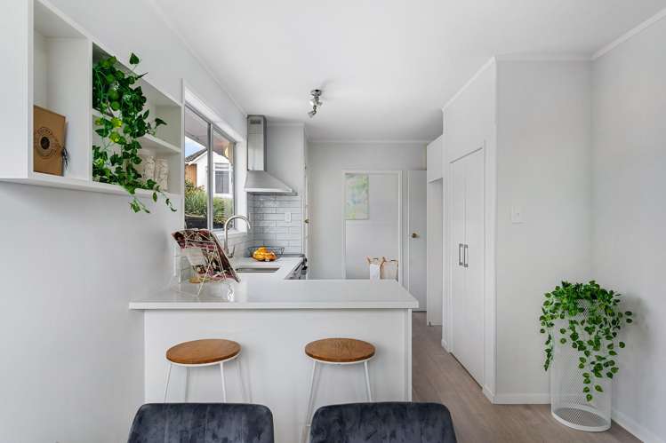 54 Cockayne Crescent Sunnynook_18