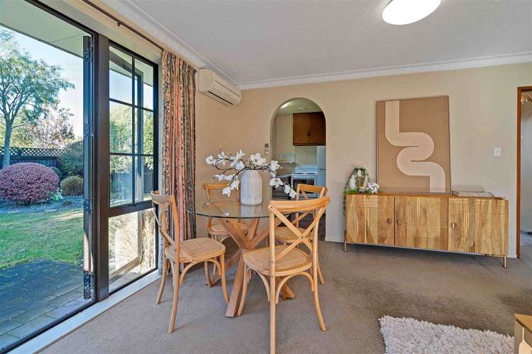 2/14 Resolution Place Bryndwr_7