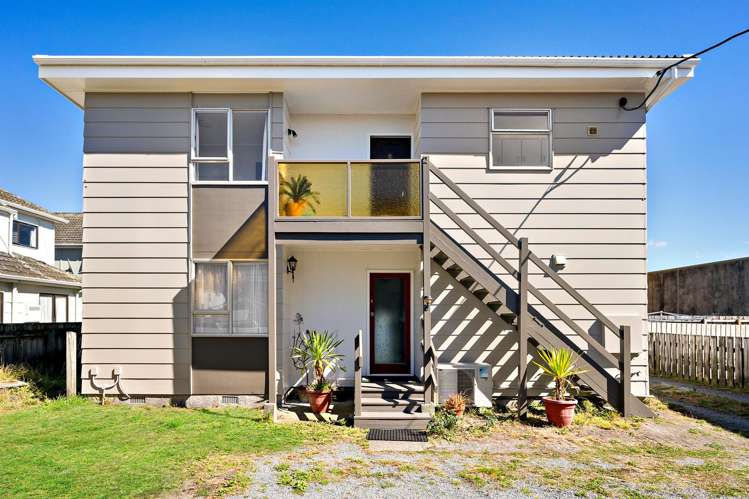 2/16 Ross Street Kilbirnie_3