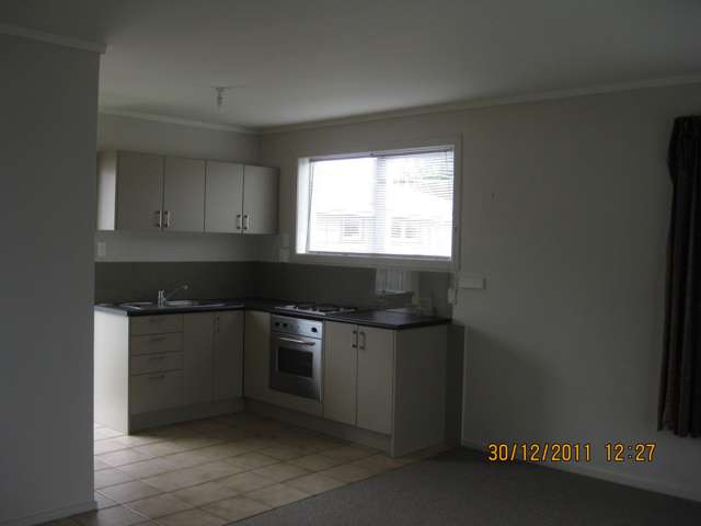 1/110 Firth Street Hamilton East_3