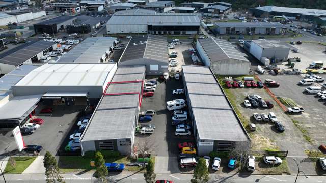 Taurikura Drive warehouse & office