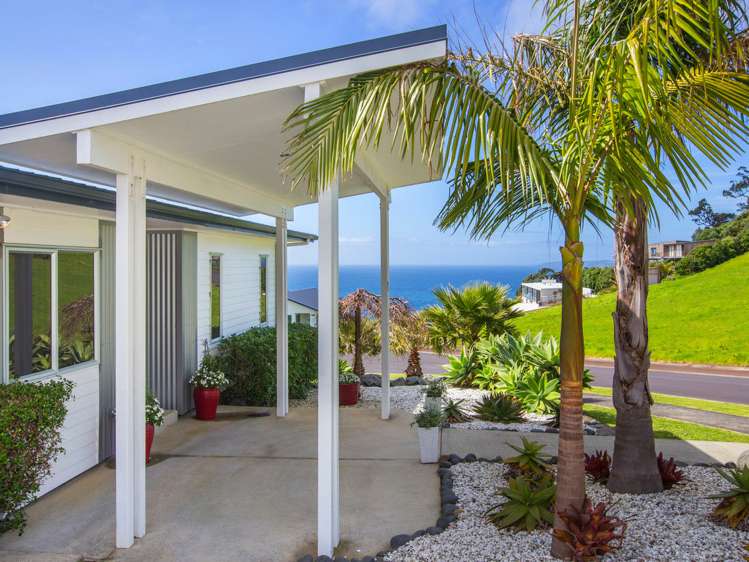 37 Lax Crescent Leigh_0