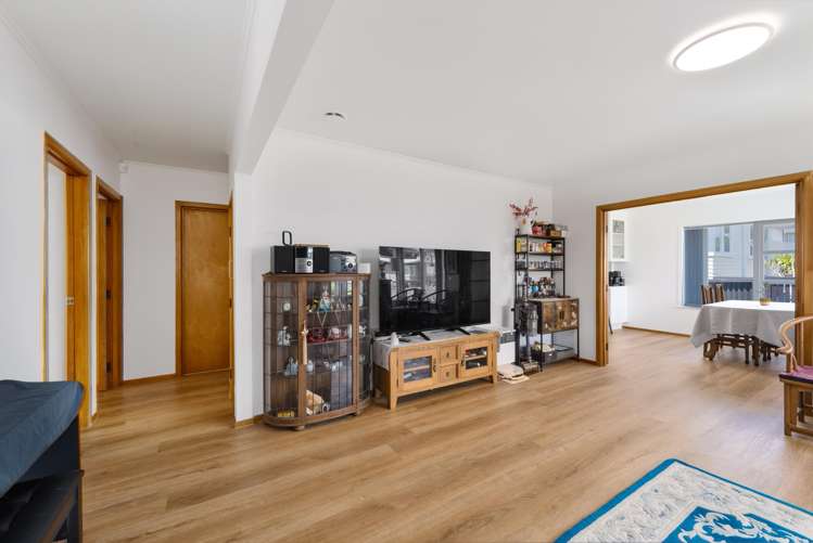 57 Divich Avenue Te Atatu South_8