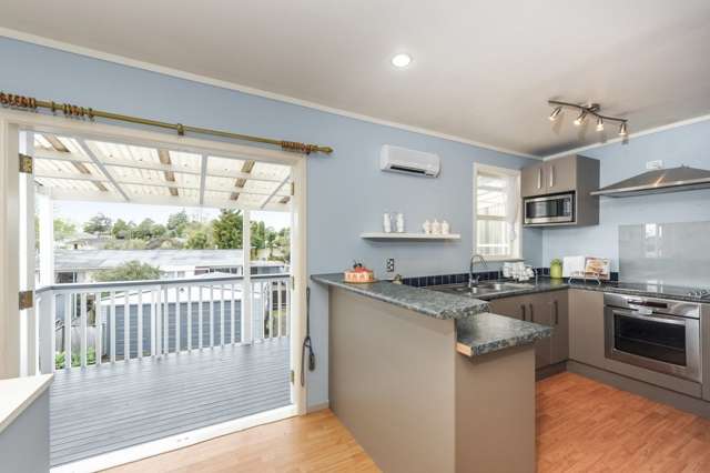 13 Bayside Avenue Te Atatu Peninsula_3