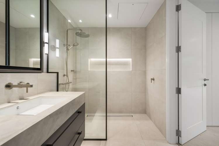Unit 4, 58 Malvern Road Wanaka_6