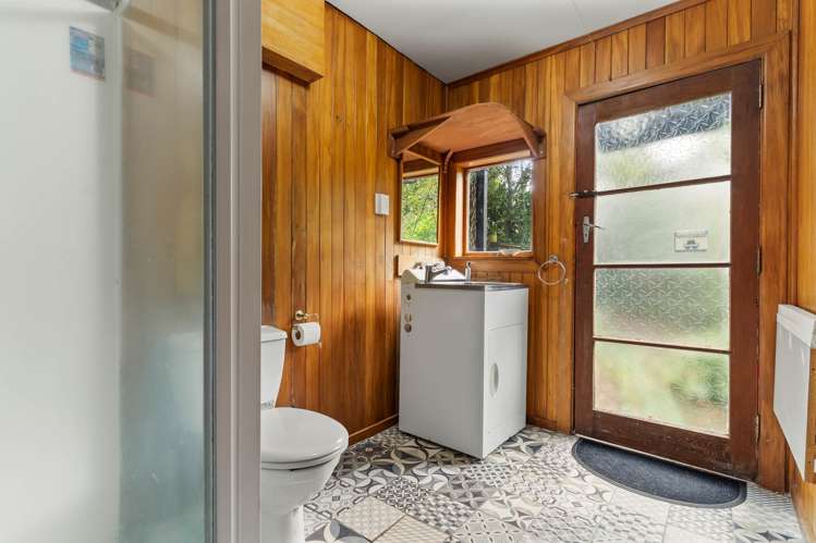 32 Parker Avenue New Lynn_15