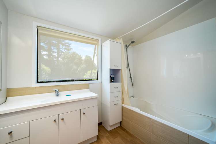 72a Beach Road Mellons Bay_14