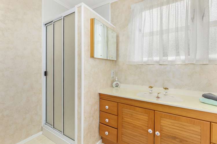 33 Orr Crescent Lower Hutt_15
