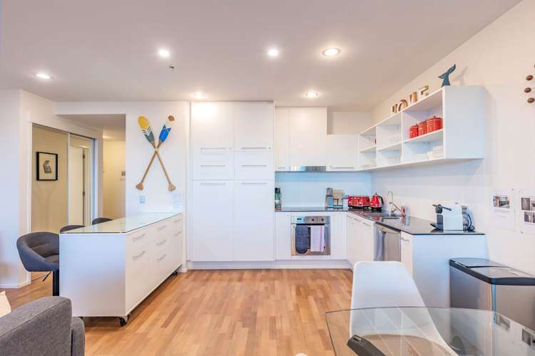 1305/18 Beach Road Auckland Central_6