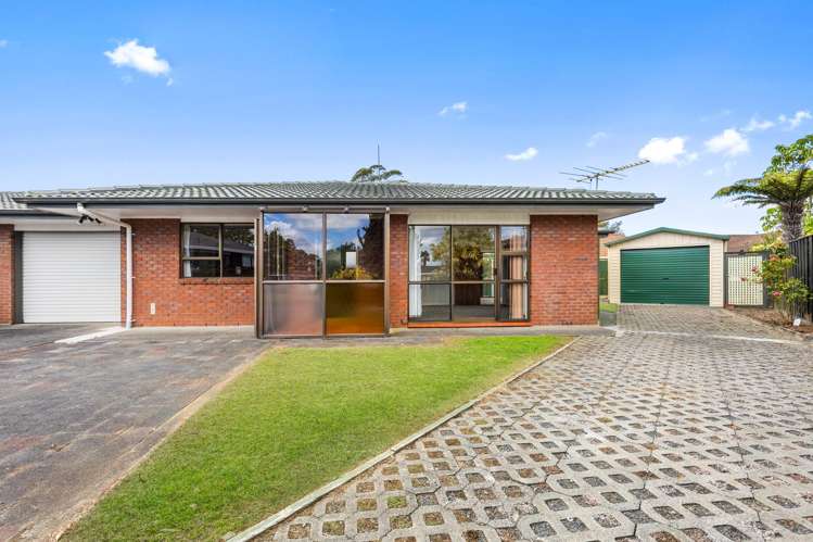 1/6 Annette Avenue Te Atatu South_1