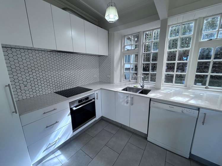 145 Kelburn Parade Kelburn_1