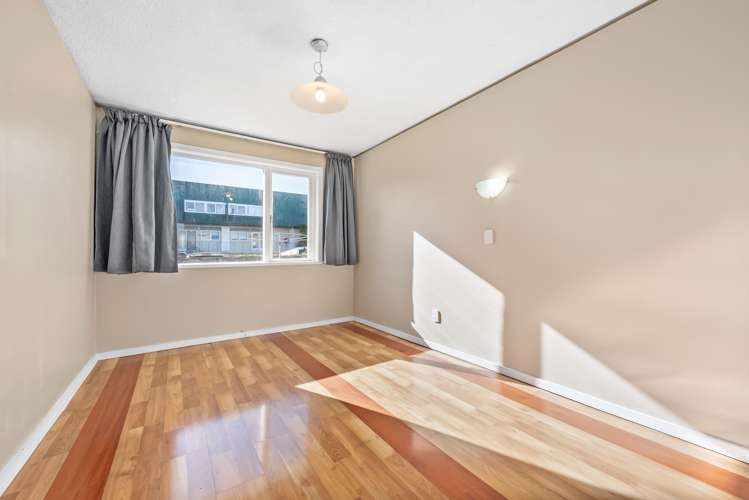 2/35 Campbell Terrace Petone_0