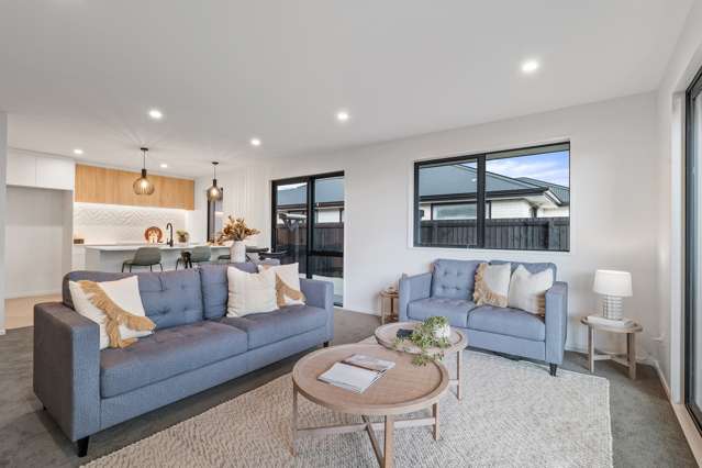 31 Poi Poi Place Aranui_4