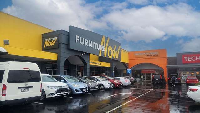 PRIME TENANCY BETWEEN KMART AND HARVEY NORMAN