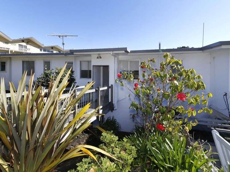 2/29 Waikawa Road Picton_13