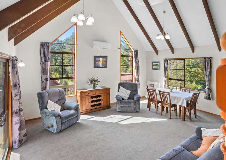 65 Chalet Crescent_1