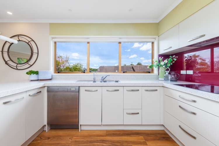 3 Serrita Avenue Sunnyhills_14