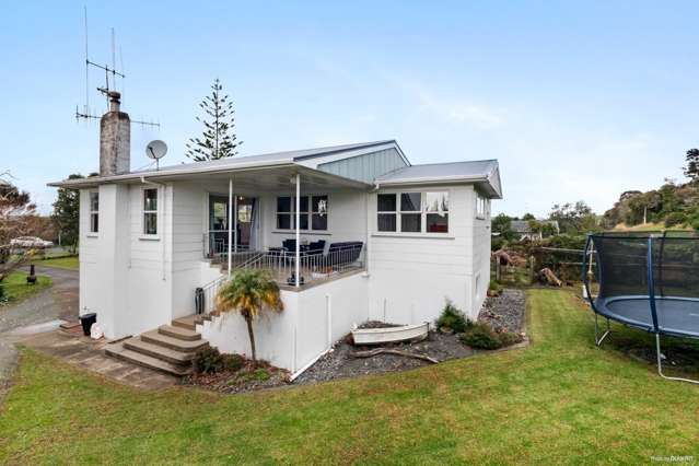 15 Lipscombe Road Kaiaua_1