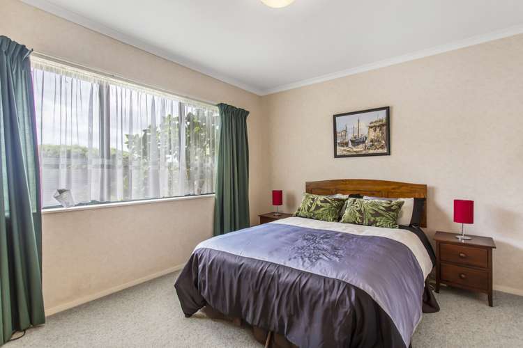 8 Harobed Place Manurewa_12