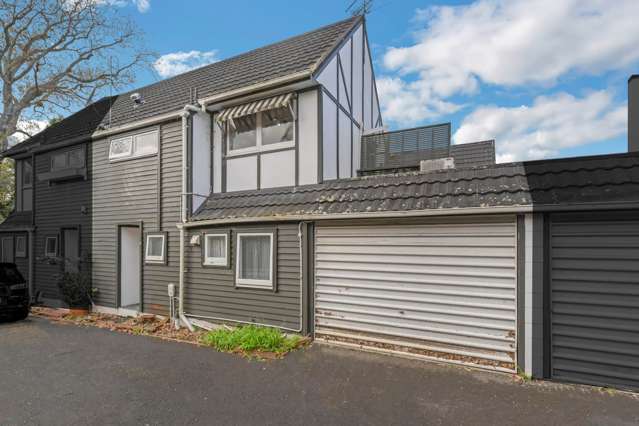 Affordable Entry into Panmure’s Prime Location