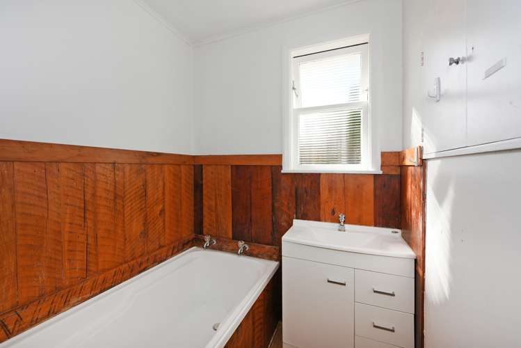 2/25a Ward Street Trentham_12