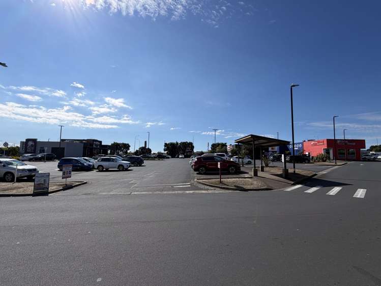 Unit 16/451 Ti Rakau Drive Botany Downs_1