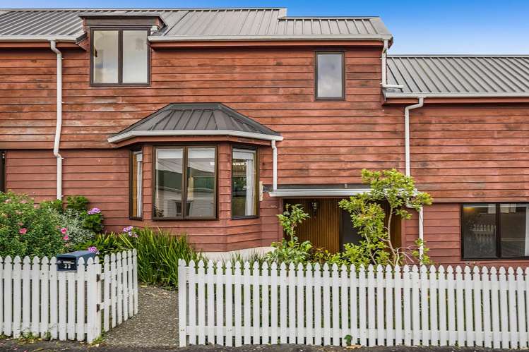 33 Queens Parade Devonport_11