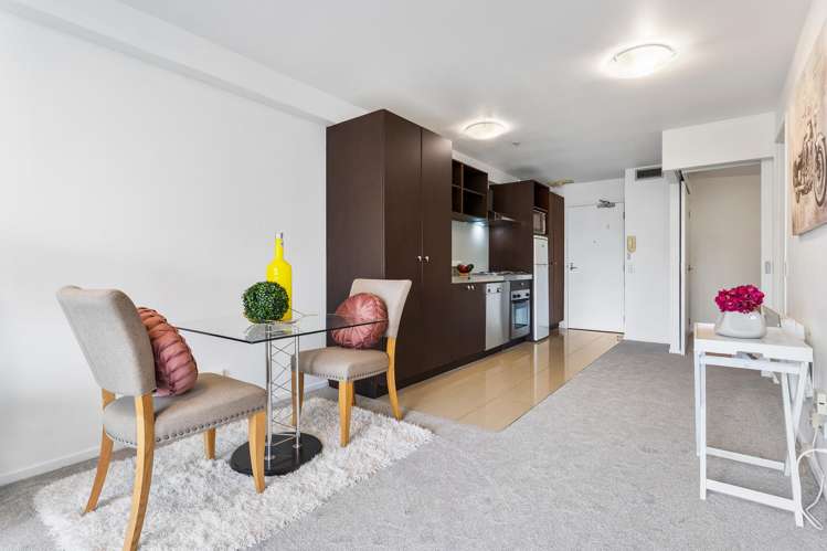 8B/18 Scotia Place Auckland Central_3