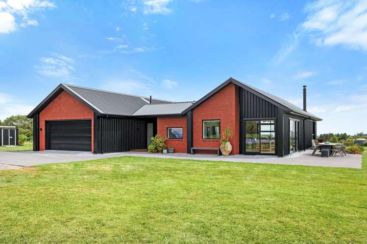 1506 Egmont Road Egmont Village_25